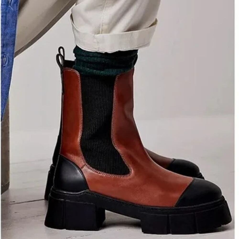 Free People Maren Mid Chelsea Boots Brown Black Leather Lug Sole Size 40 (9 US) - Picture 8 of 10